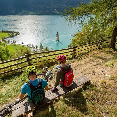 Sankt Johann Spa Suites & Apartments プラート・アッロ・ステルヴィオ エクステリア 写真