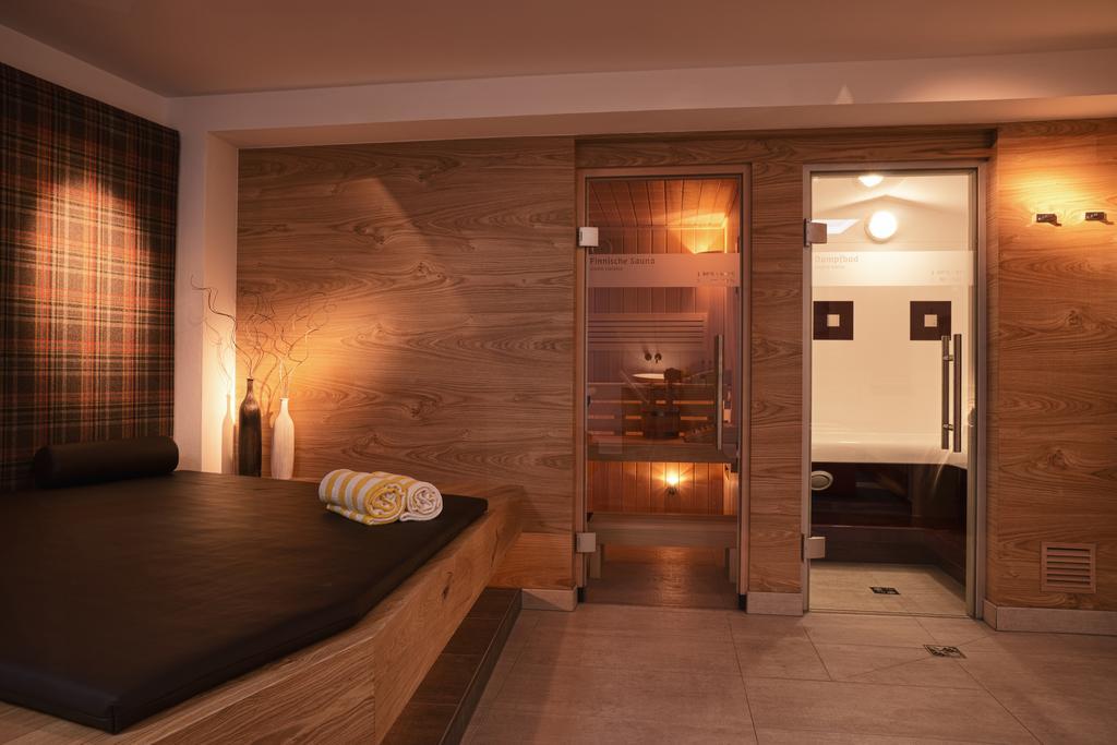 Sankt Johann Spa Suites & Apartments プラート・アッロ・ステルヴィオ エクステリア 写真