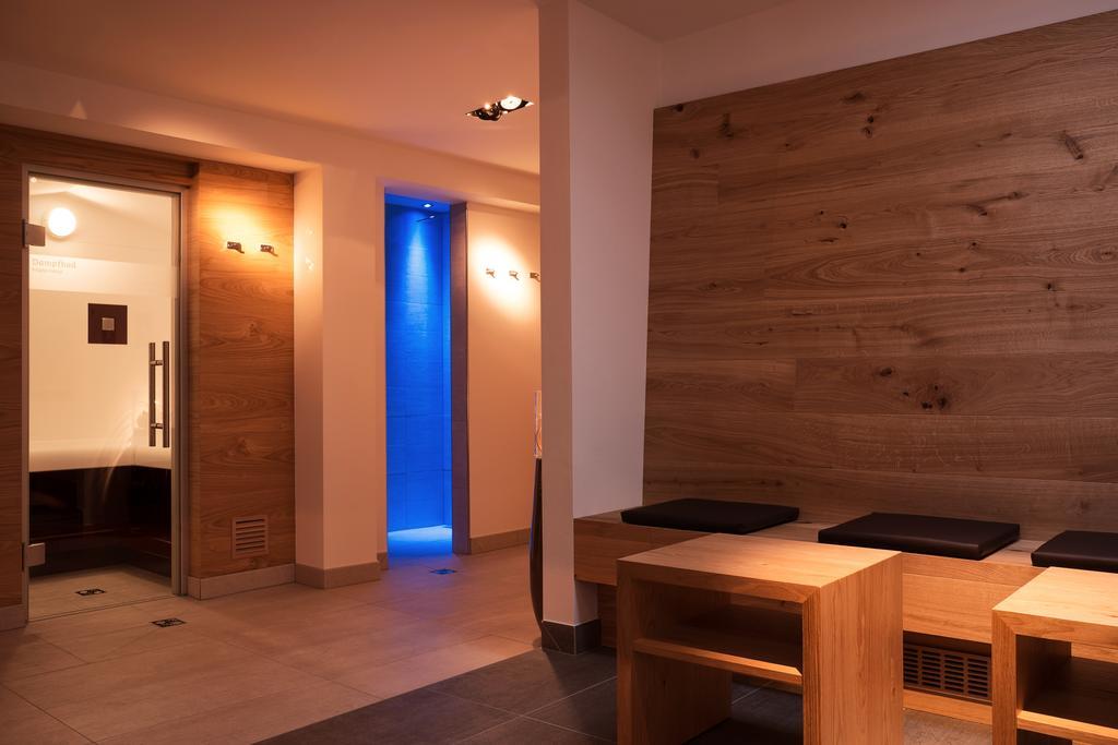 Sankt Johann Spa Suites & Apartments プラート・アッロ・ステルヴィオ エクステリア 写真